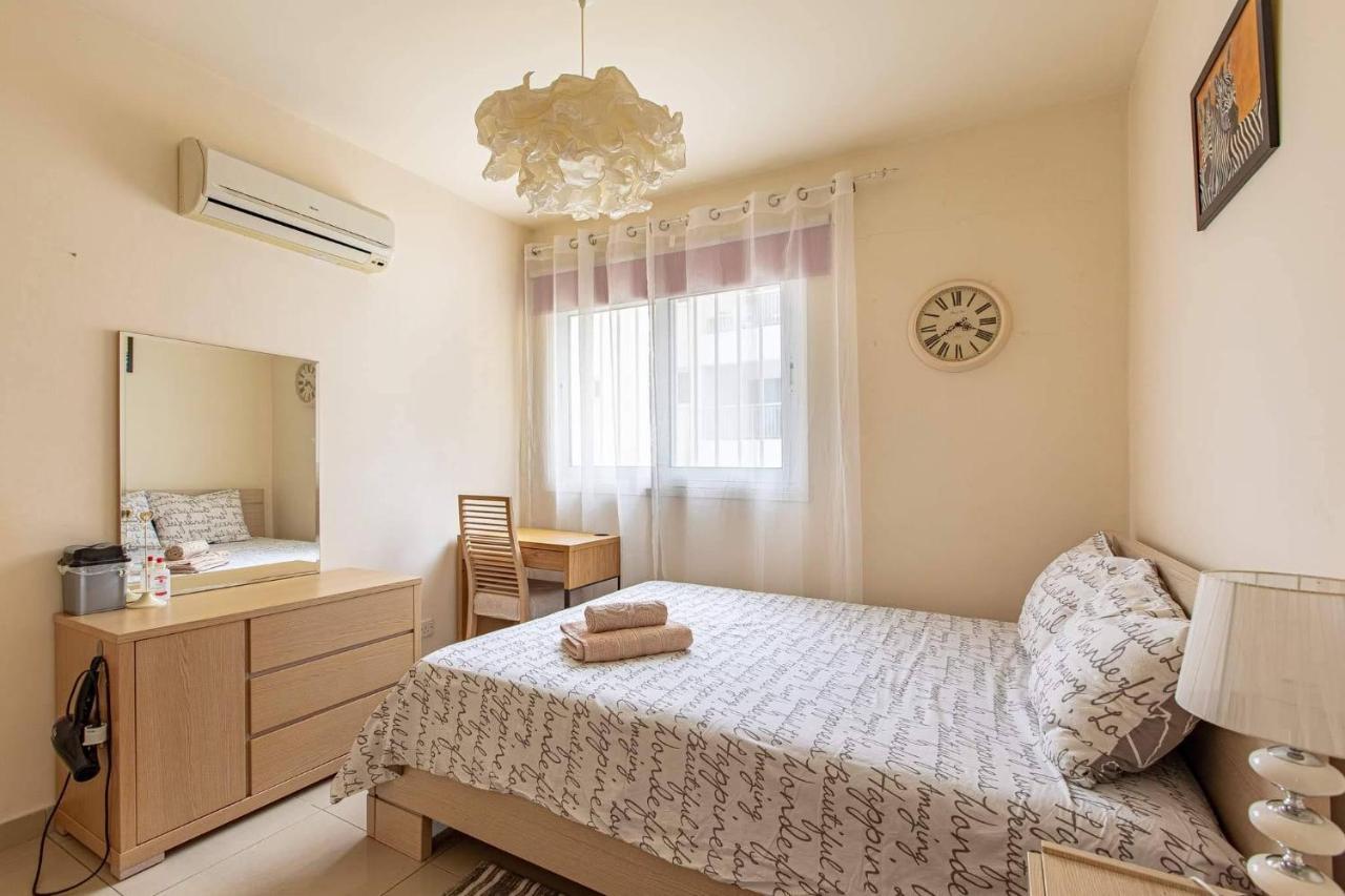 Lovely Bedroom In Shared Apartment Oroklini Екстериор снимка