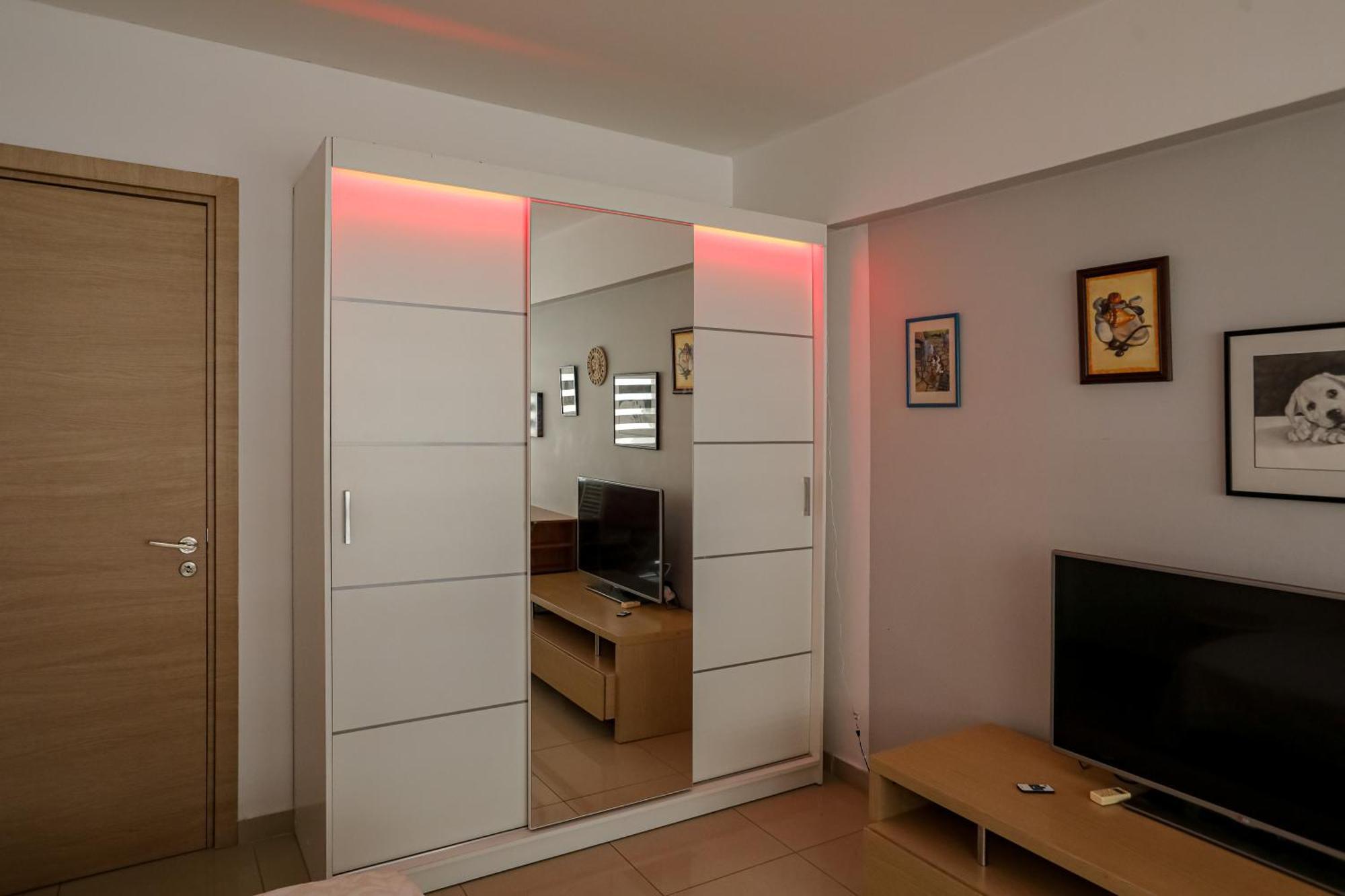 Lovely Bedroom In Shared Apartment Oroklini Екстериор снимка
