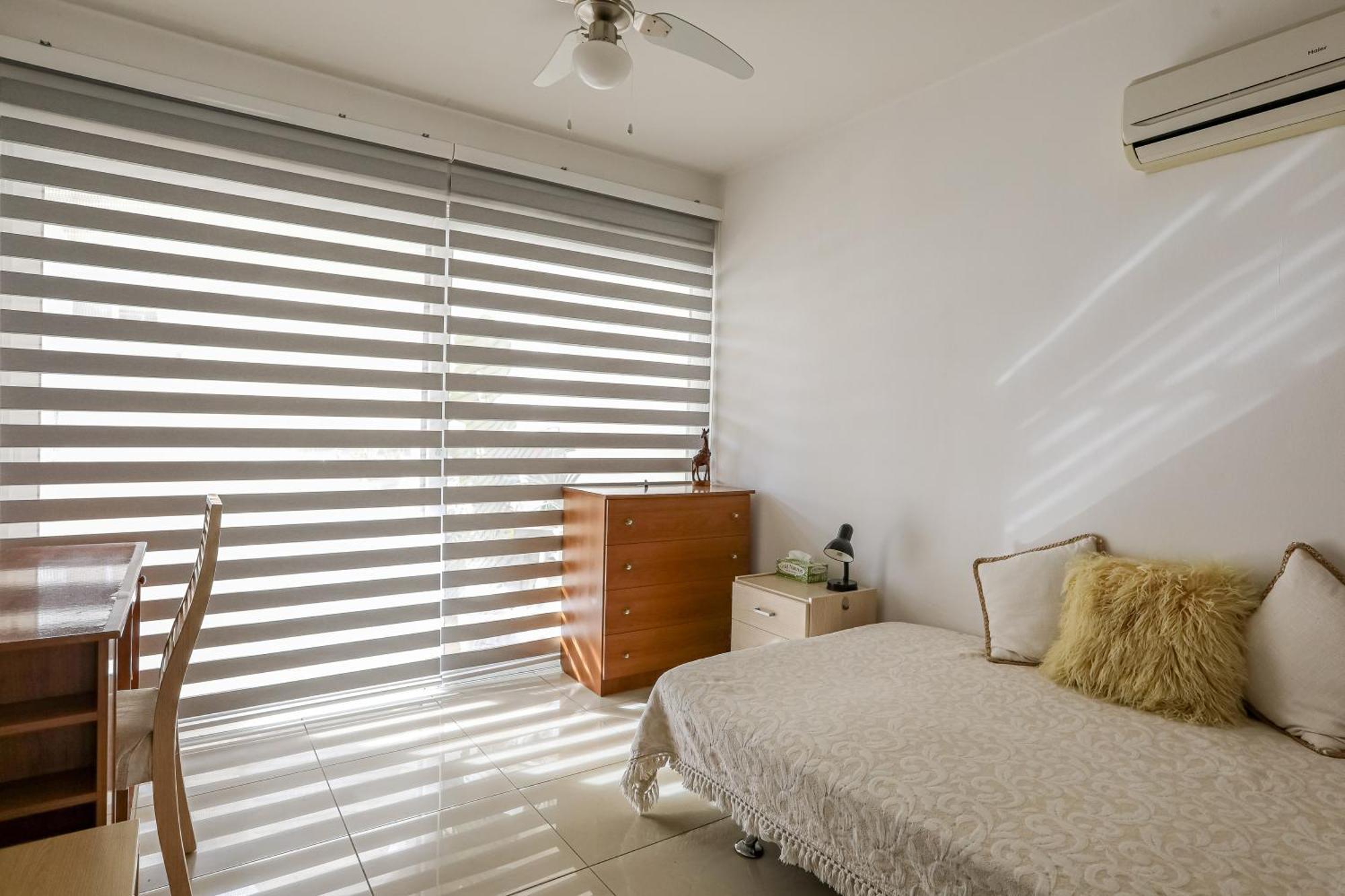 Lovely Bedroom In Shared Apartment Oroklini Екстериор снимка