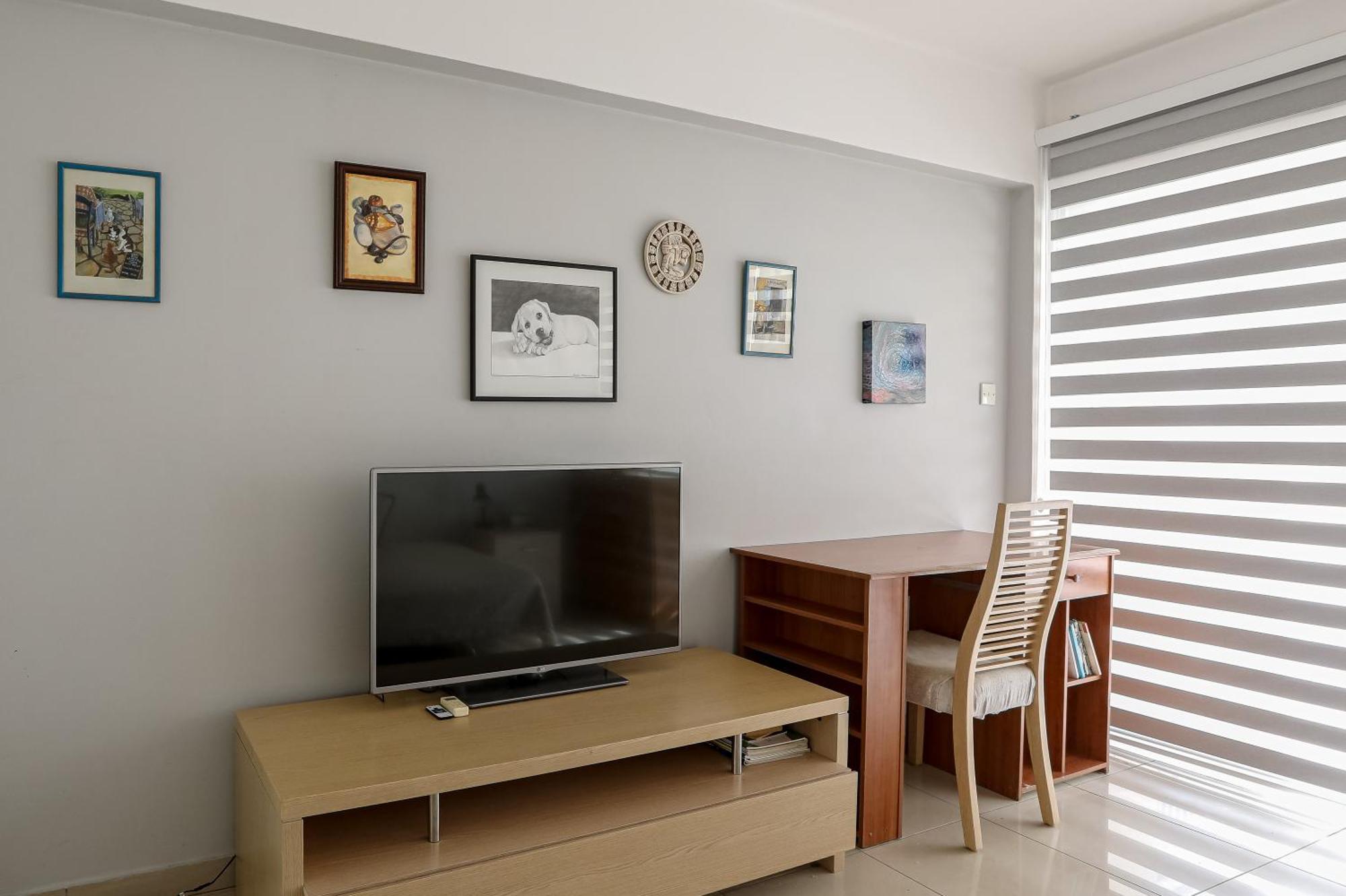 Lovely Bedroom In Shared Apartment Oroklini Екстериор снимка